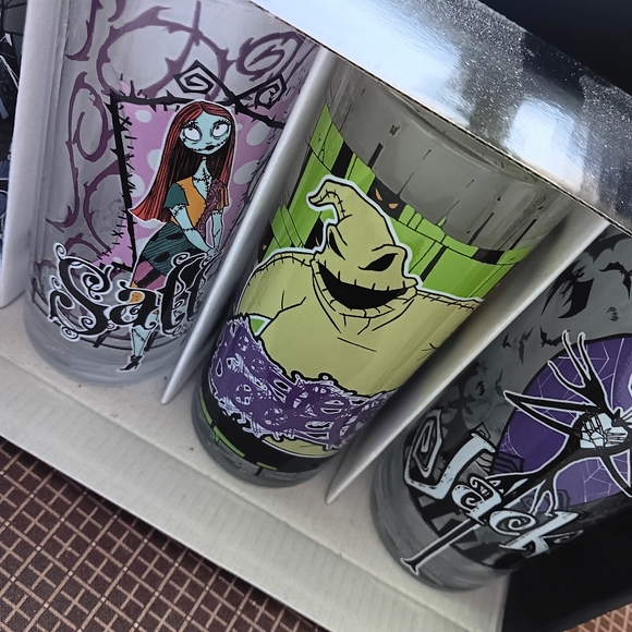 Disney Dining Nightmare Before Christmas Set Of Glasses 4 New In